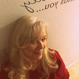 Meet your Posher, Adrienne